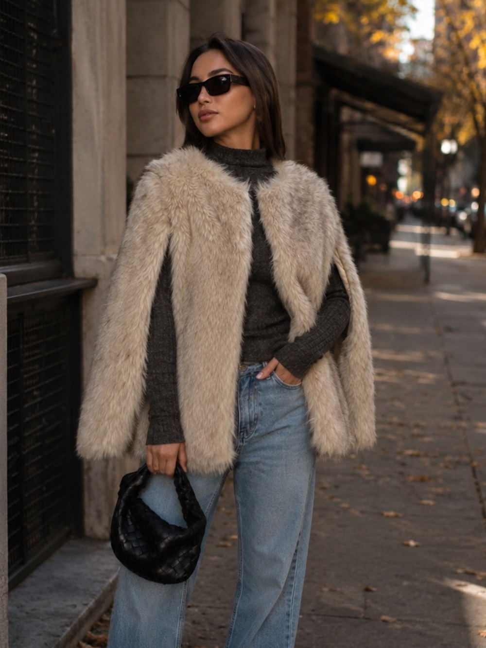 4 LEFT 🔥 Faux fur vest jacket cream tan sleeveless coat luxury